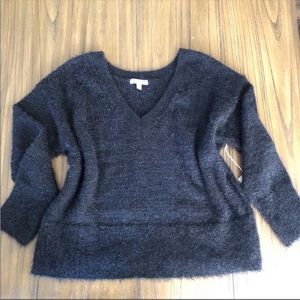 Chelsea 28 black V-neck sweater